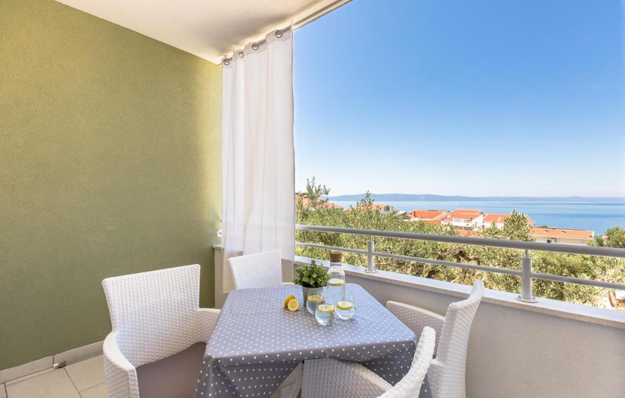 Apartmani Ksenija Tučepi Esterno foto