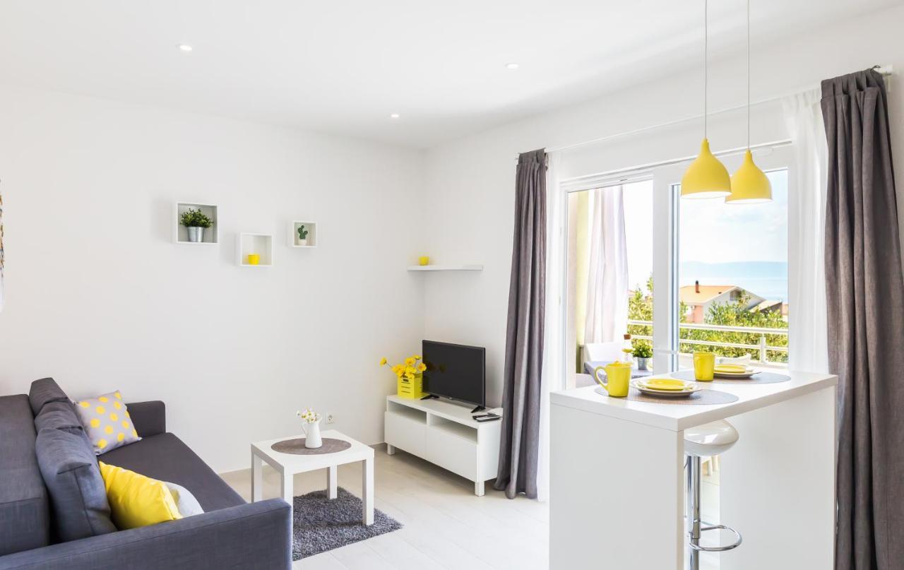 Apartmani Ksenija Tučepi Esterno foto