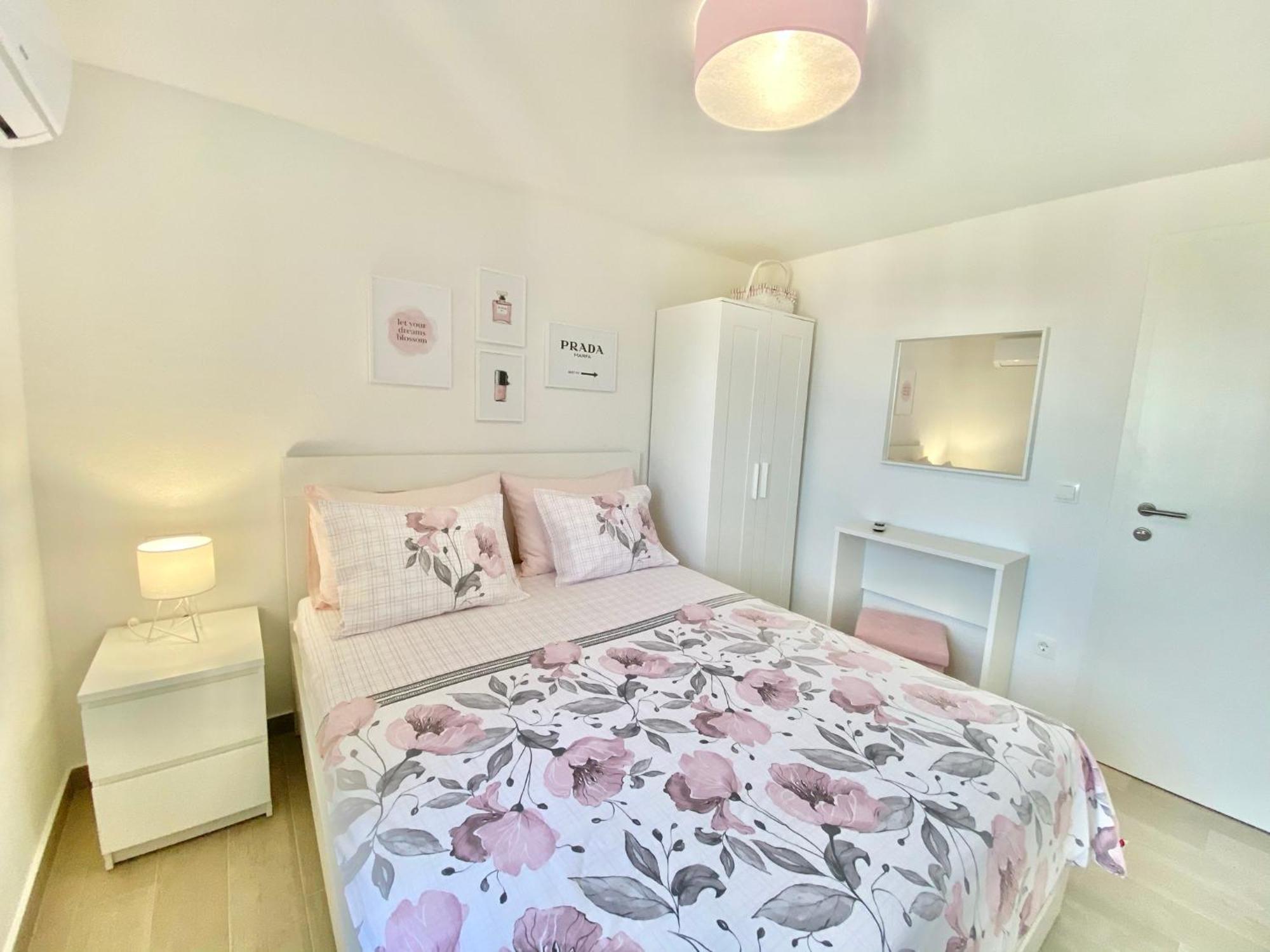 Apartmani Ksenija Tučepi Esterno foto