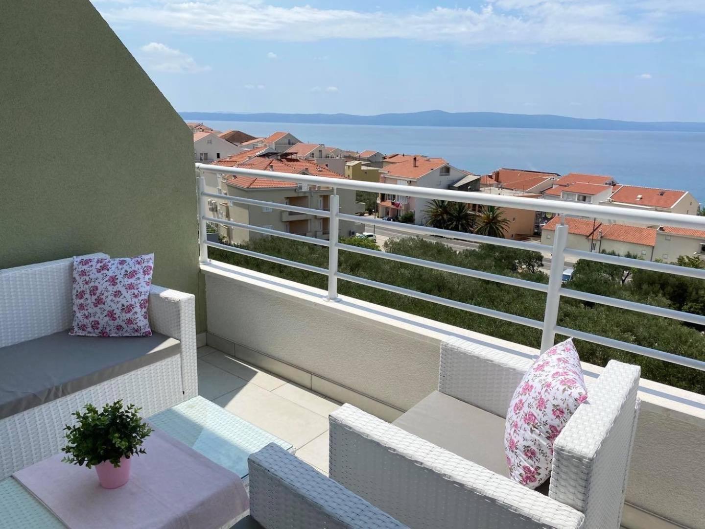 Apartmani Ksenija Tučepi Esterno foto