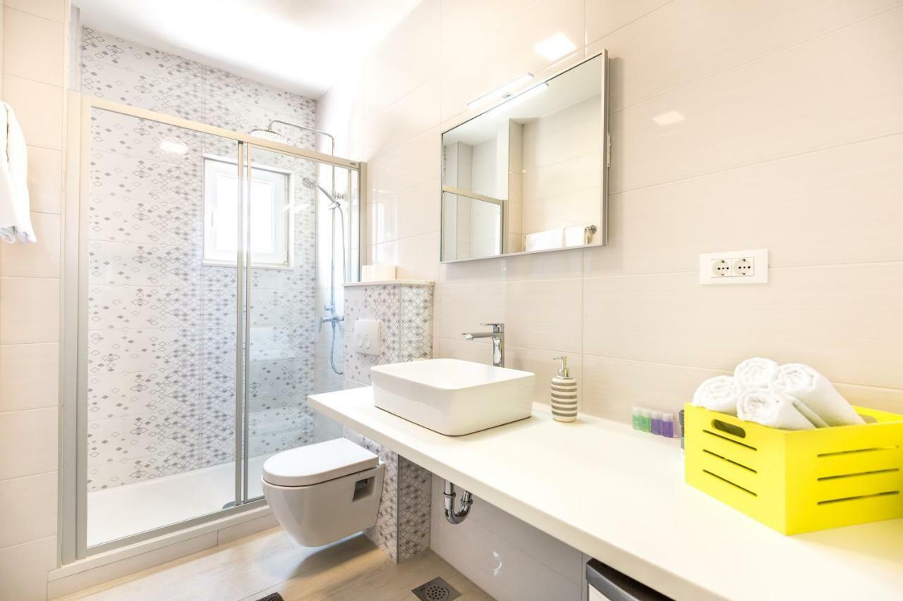 Apartmani Ksenija Tučepi Esterno foto