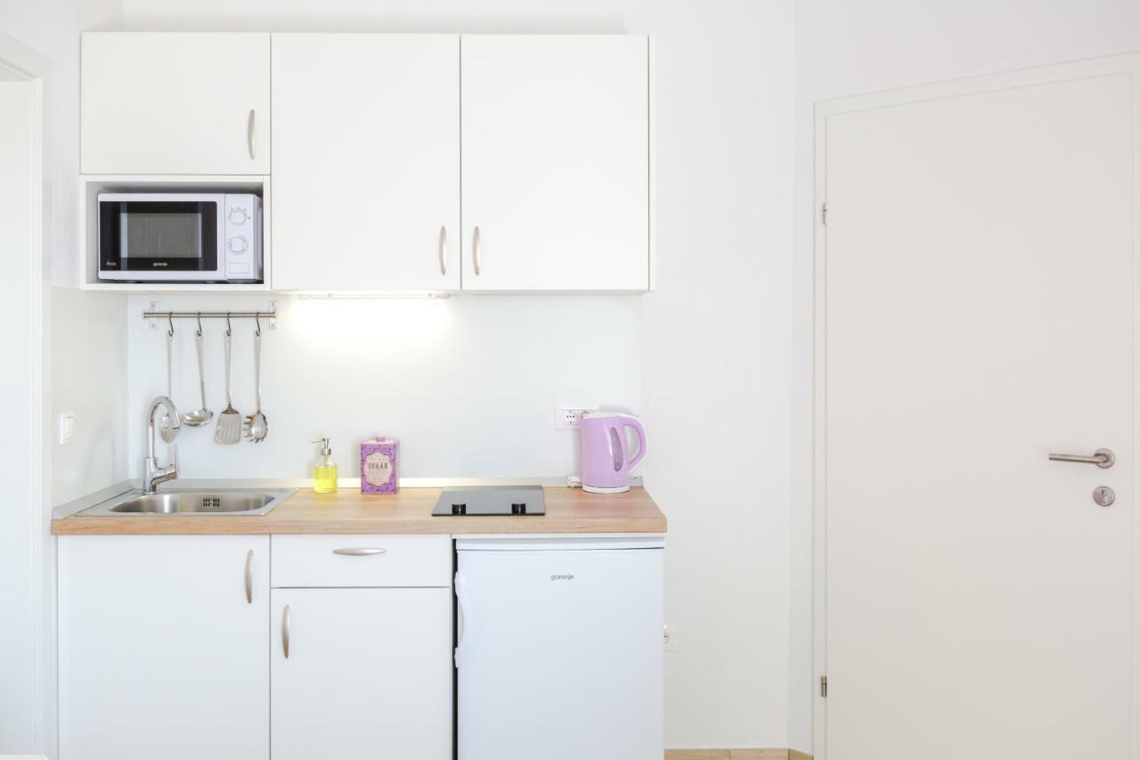 Apartmani Ksenija Tučepi Esterno foto