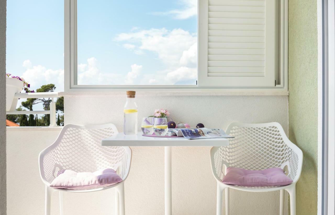 Apartmani Ksenija Tučepi Esterno foto